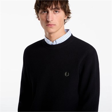 Fred Perry Erkek Sol Göğüste İşlenmiş Defne Çelengi Logosu Yuvarlak Yaka Uzun Kol Siyah Sweater K6507-198