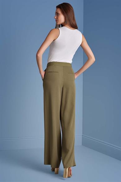 Guıtar Kadın Yuvarlak Yaka Normal Kesim Kolsuz Çiçek Desenli Ekru Bluz 25063-TANK TOP-156