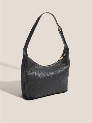 Love Moschino Kadın Siyah Omuz Çantası JC4336PP0NK14-00A