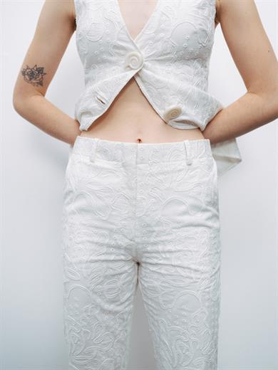 Nocturune Kadın Yüksek Bel Bilek Boy Cep Detay Kendinden Desenli Beyaz Pantolon N25YN3343-KIRIKBEYAZ
