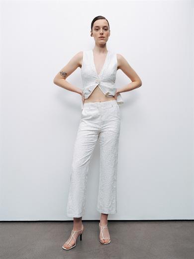 Nocturune Kadın Yüksek Bel Bilek Boy Cep Detay Kendinden Desenli Beyaz Pantolon N25YN3343-KIRIKBEYAZ