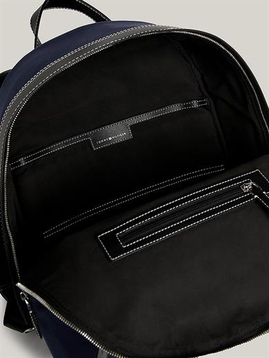 Tommy Hilfiger Erkek Ana Bölmeli Kayma Cepli Marka Logolu Ayarlanabilir Omuz Askılı Mavi Sırt Çantası AM0AM11813-DW6
