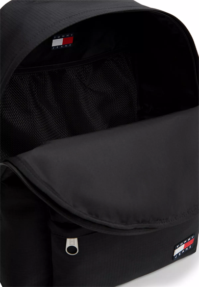 Tommy Hilfiger Erkek Geniş İç Hacimli Fermuarlı Ön Bölmeli Bayrak Logo Detaylı Siyah Sırt Çantası AM0AM14210-BDS