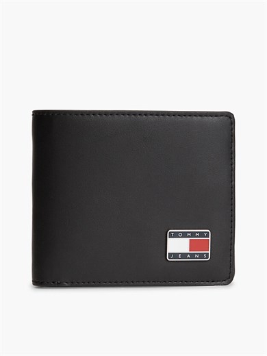 Tommy Hilfiger Erkek Hakiki Deri Pürüzsüz Yüzey Logo Plakalı Banknot ve Kart Bölmeli Katlanır Siyah Cüzdan AM0AM14630-BDS