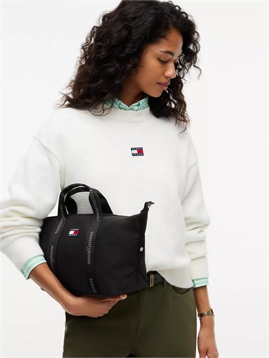 Tommy Hilfiger Kadın Ayarlanabilir ve Çıkarılabilir Omuz Askılı Fermuarlı Logo Desenli Siyah Çanta AW0AW19038-BDS