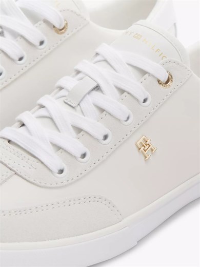 Tommy Hilfiger Kadın Deri Rahat Taban TH Metal Logo Bağcıklı Ekru Sneaker FW0FW09391-YBL
