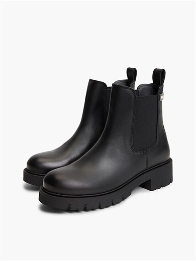 Tommy Hilfiger Kadın Hakiki Deri Yanları Lastikli Tırtıklı Tabanlı Logo Plakalı Siyah Bot & Bootie EN0EN03105-BDS