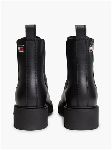 Tommy Hilfiger Kadın Hakiki Deri Yanları Lastikli Tırtıklı Tabanlı Logo Plakalı Siyah Bot & Bootie EN0EN03105-BDS