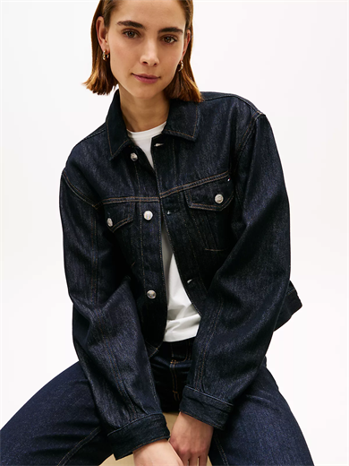 Tommy Hilfiger Kadın Normal Kalıp Hafif Düşük Omuzlu Uzun Kollu Pamuklu Denim Lacivert Ceket WW0WW49523-1AP