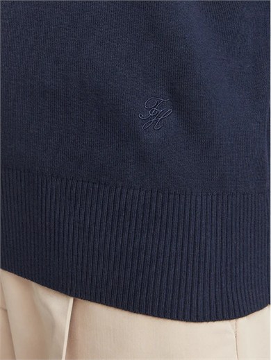 Tommy Hilfiger Kadın Regular Fit %100 Pamuk Örme Bisiklet Yaka Logo İşlemeli Metal Bayrak Detaylı Lacivert Kazak WW0WW52298-C1G