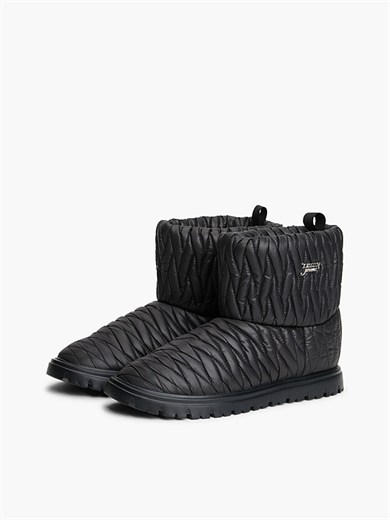 Tommy Hilfiger Kadın Su İtici Kapitoneli İçi Sıcak Astarlı Metal Logolu Siyah Bot & Bootie EN0EN03162-BDS