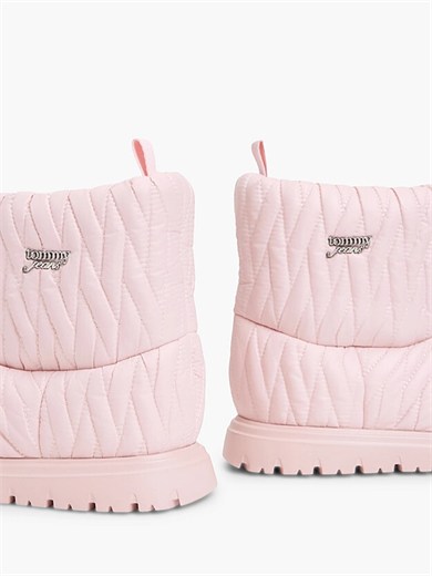 Tommy Hilfiger Kadın Su İtici Kapitoneli İçi Sıcak Astarlı Metal Logolu Pembe Bot & Bootie EN0EN03162-TH1