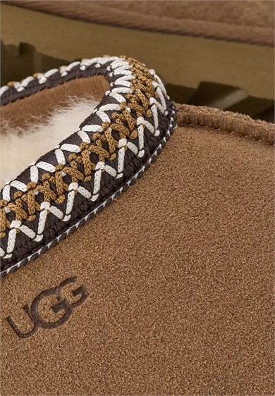 UGG Kadın İşleme Bilek Detaylı İçi Kürklü Süet Taba Terlik 1174470-CHESTNUT