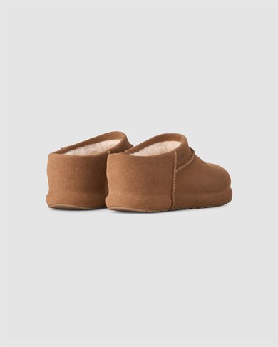 UGG Kadın Süet Yüzey Koyun Postu Astar ve Tabanlıklı Alçak Platform Tabanlı Taba Bot & Bootie 1180254-CHESTNUT