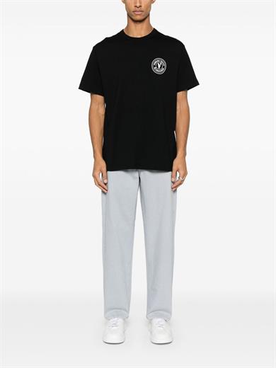 Versace Erkek Bisiklet Yaka Kısa Kol Versace Yazı ve Desenli Siyah T-Shirt 78GAHE07CJ00E-899