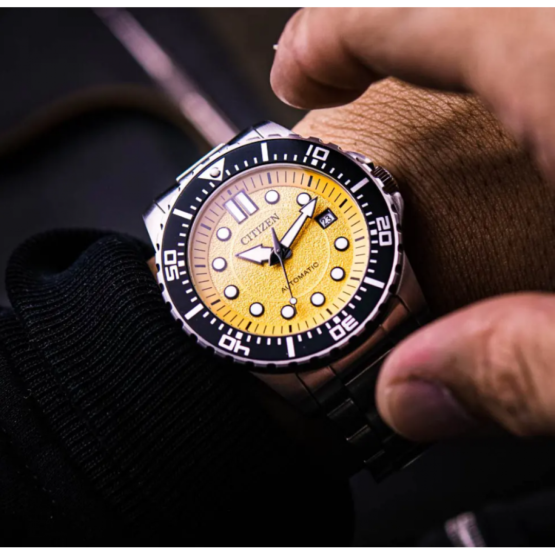 Citizen NJ0171-83Z Erkek Kol Saati