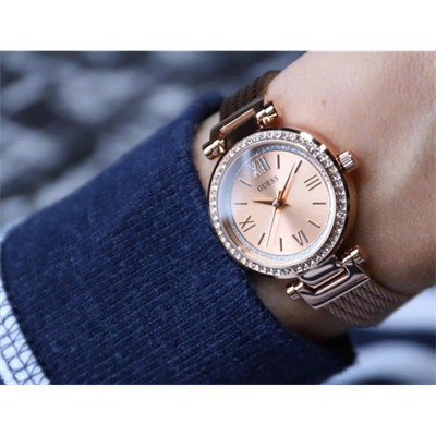GUESS GUW1009L3 Kadın KOL SAATİ