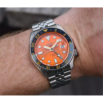 Seiko 5 Sports GMT SSK005K Erkek Kol Saati