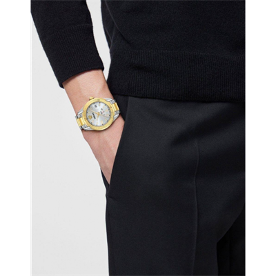 Versace VRSCVE0U00325 Erkek Kol Saati