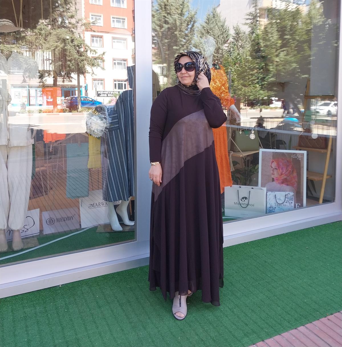 NURCAN ÇETİN YELEKLİ TAKIM ELBİSE KAHVE 24601