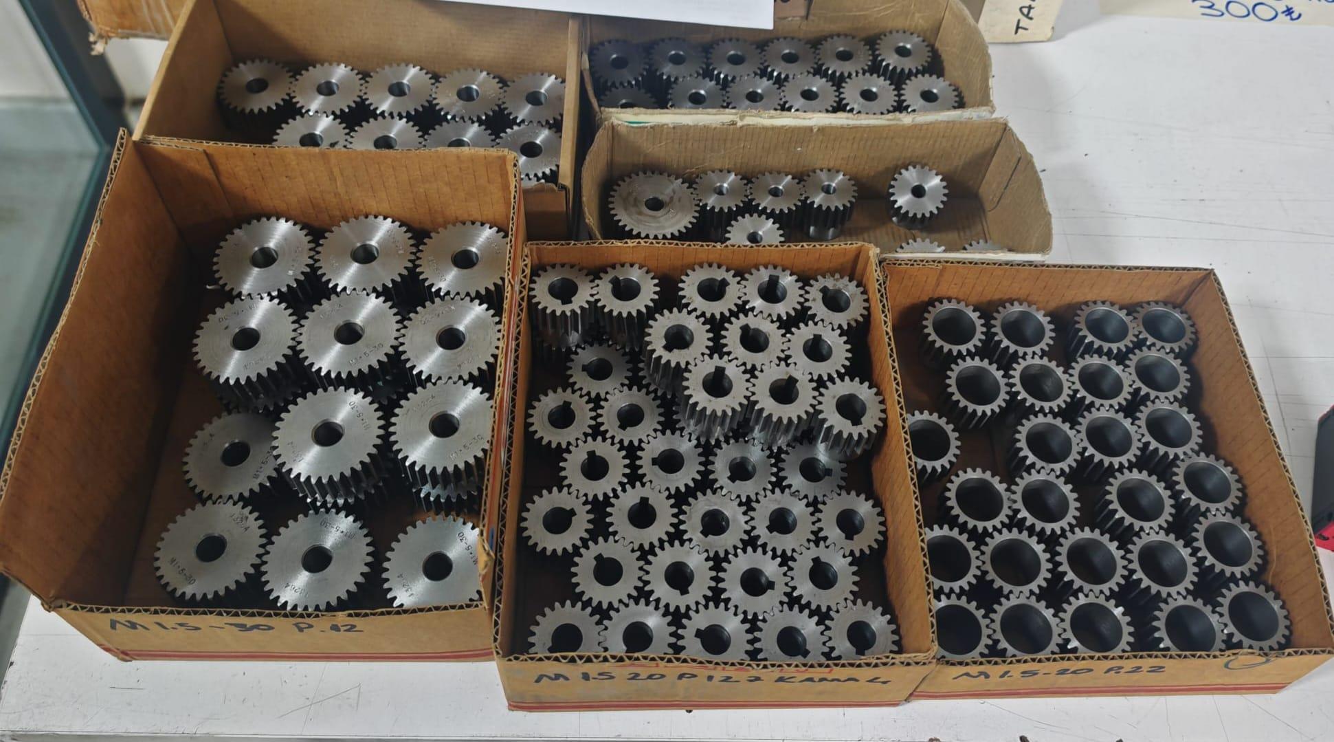 1.5 Modül Düz Pinyon Dişli