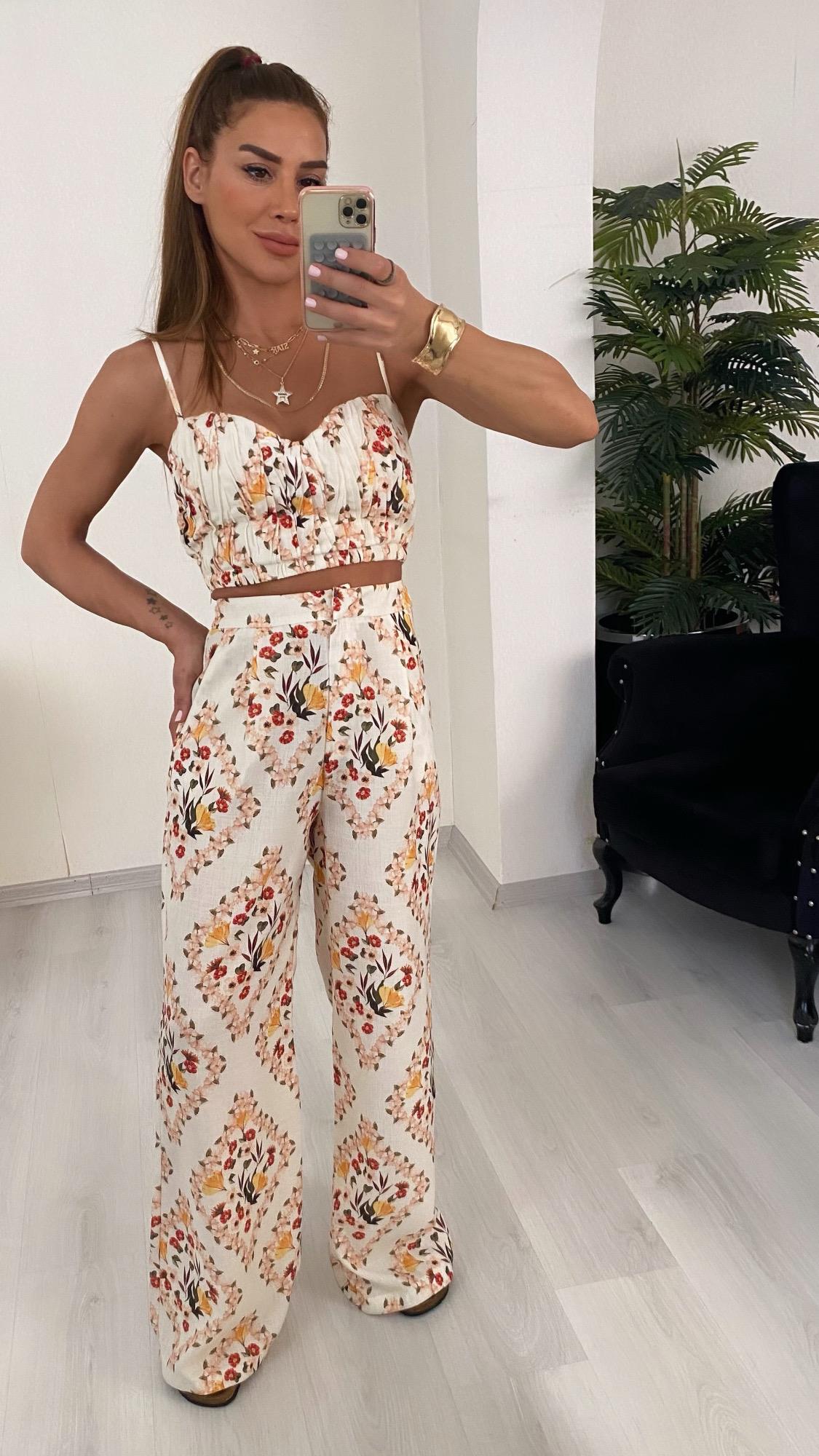 YENİ SEZONDesenli Pamuklu Crop Pantolon Takım