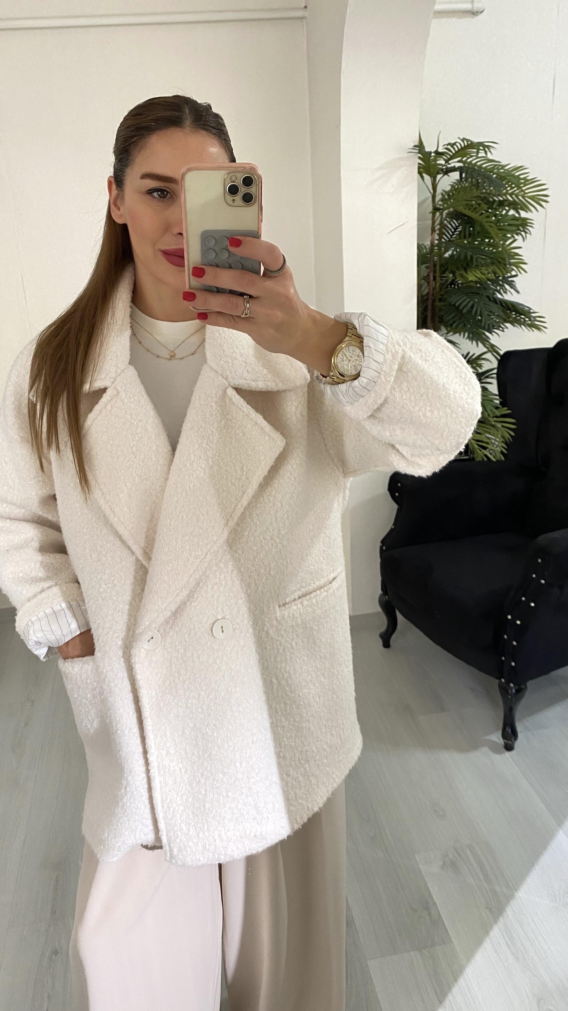 YENİ SEZONKrem Teddy İç Astarlı Oversize Kaban