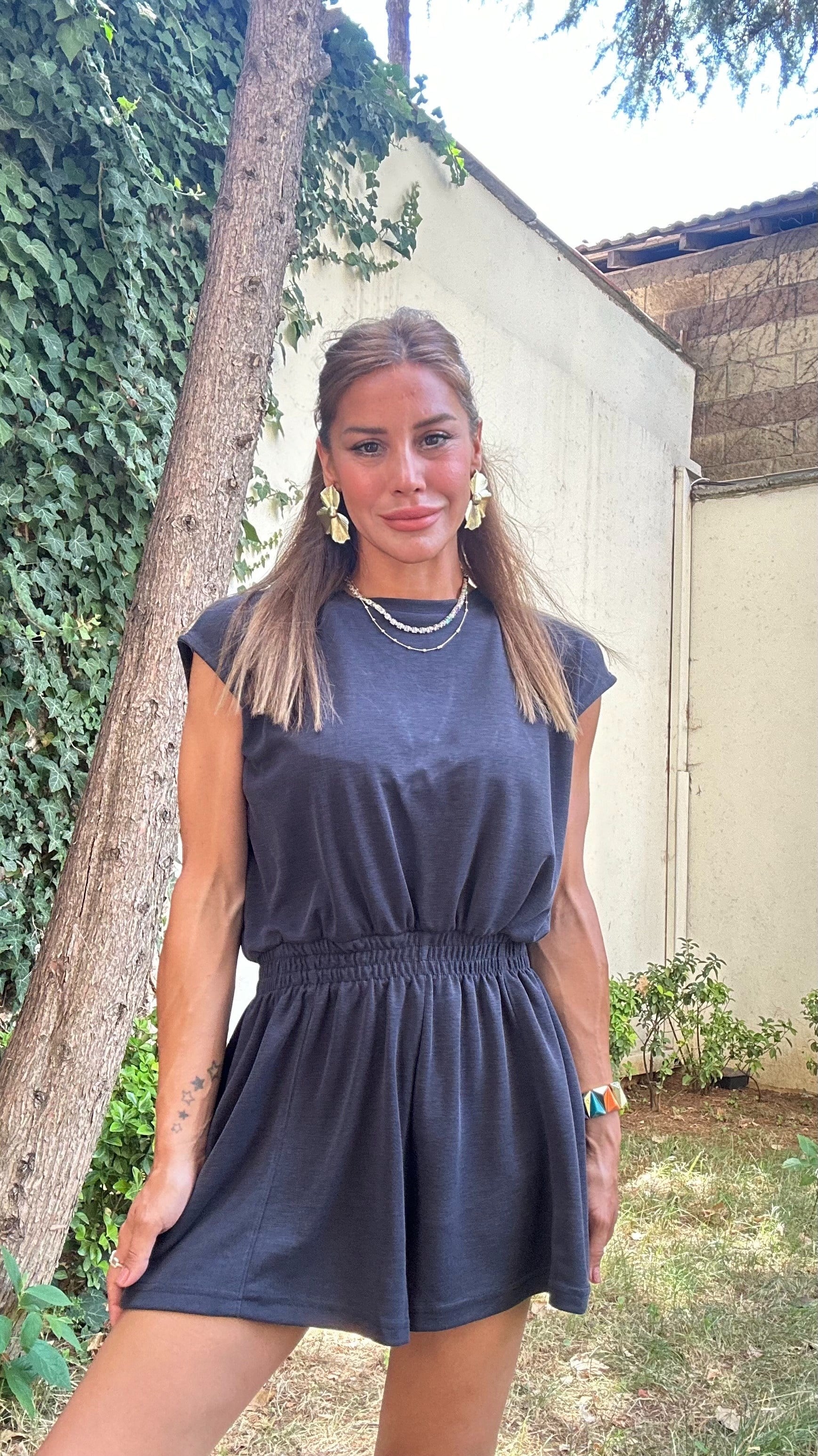 YENİ SEZONSiyah Beli Lastikli Cepli Şort Tulum