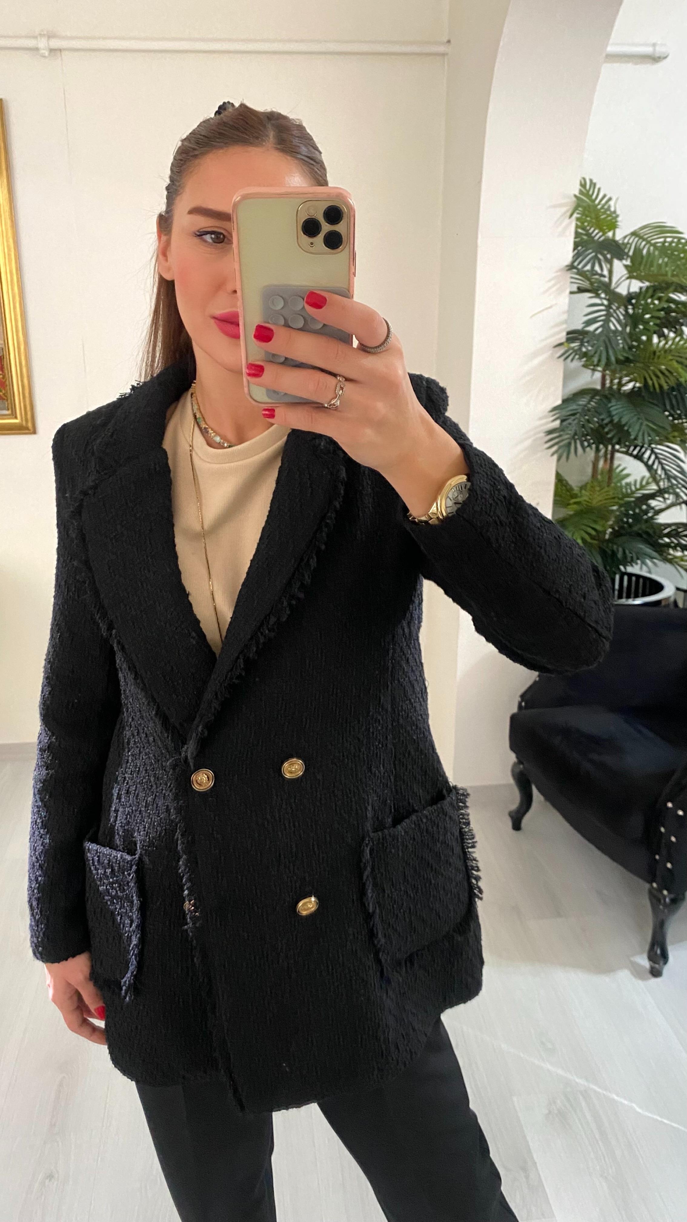 YENİ SEZONSiyah Krem Chanel Kumaş Püsküllü Gold Düğmeli Cepli Tüvit Ceket