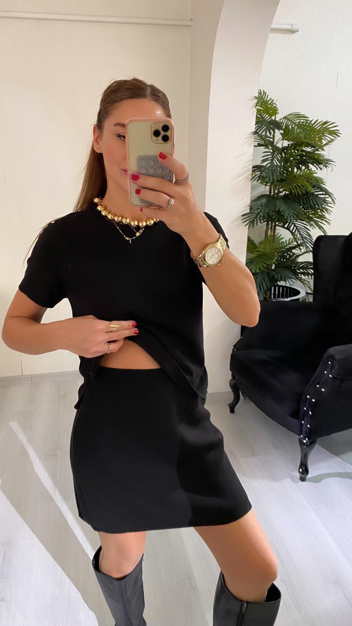 YENİ SEZONSiyah Triko Bisiklet Yaka Bluz Etek Takım