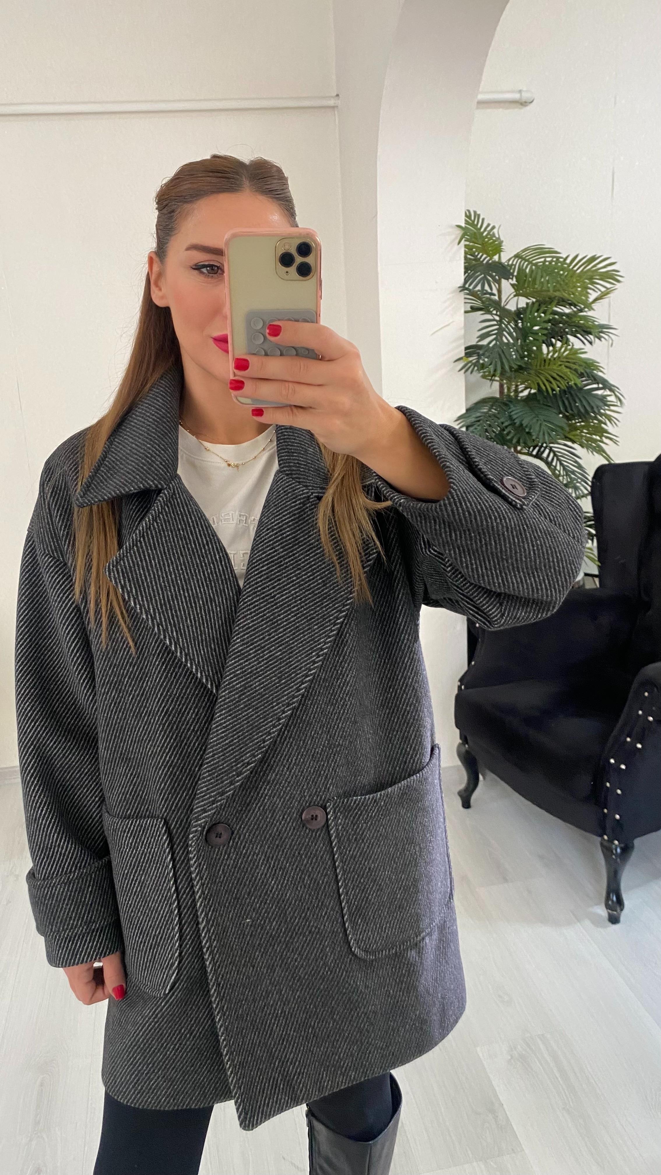 YENİ SEZONAntrasit Çizgili Oversize Astarlı Kaşe Kaban