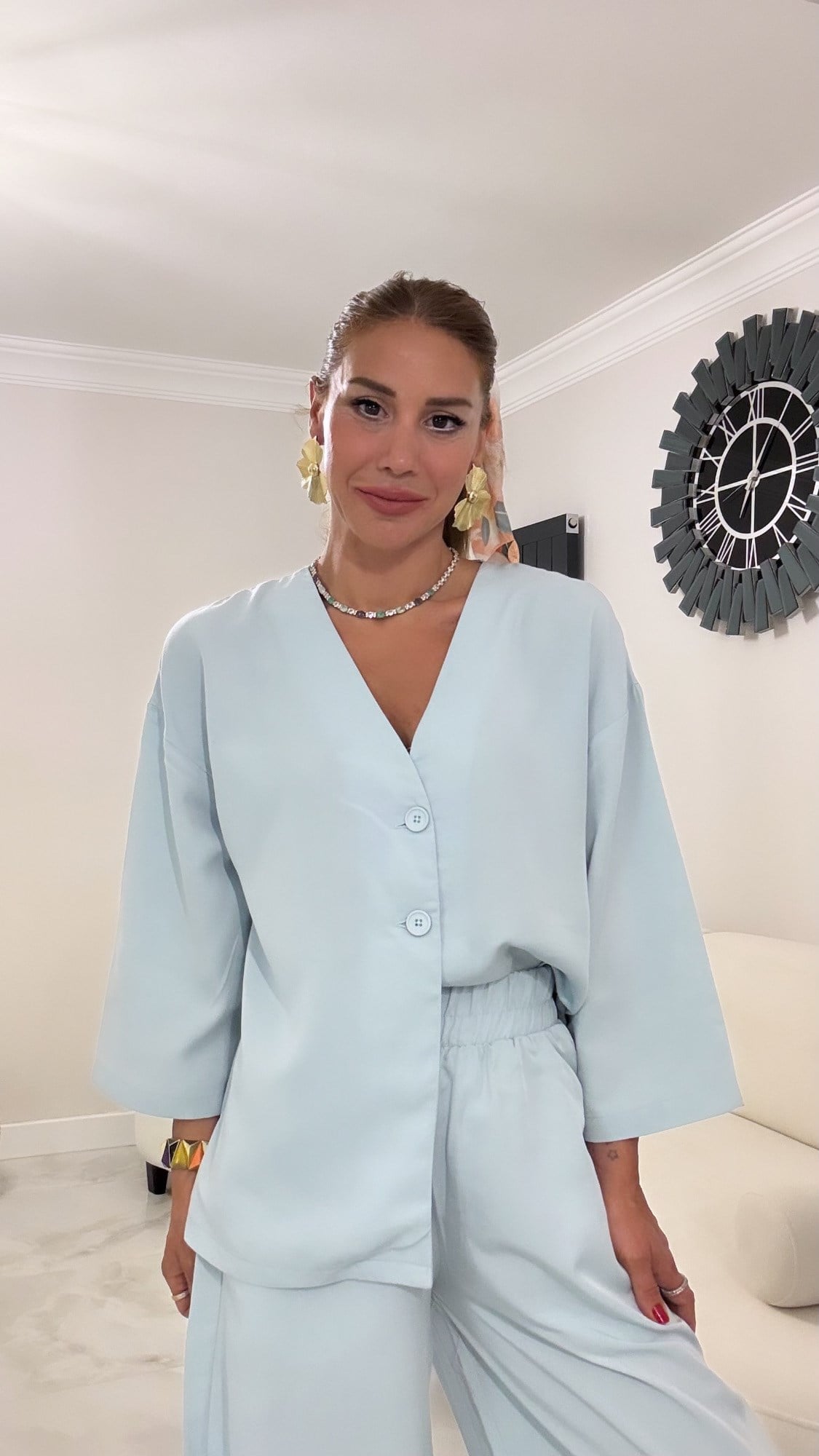 YENİ SEZONMavi Tensel Düğmeli Bluz Pantolon Takım