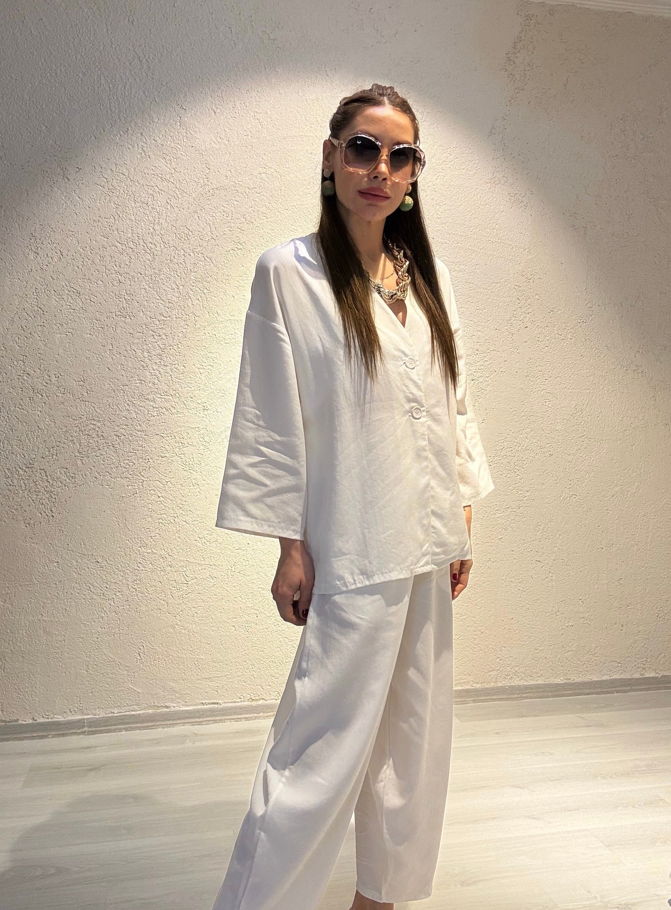YENİ SEZONTensel Düğmeli Bluz Pantolon Takım Beyaz