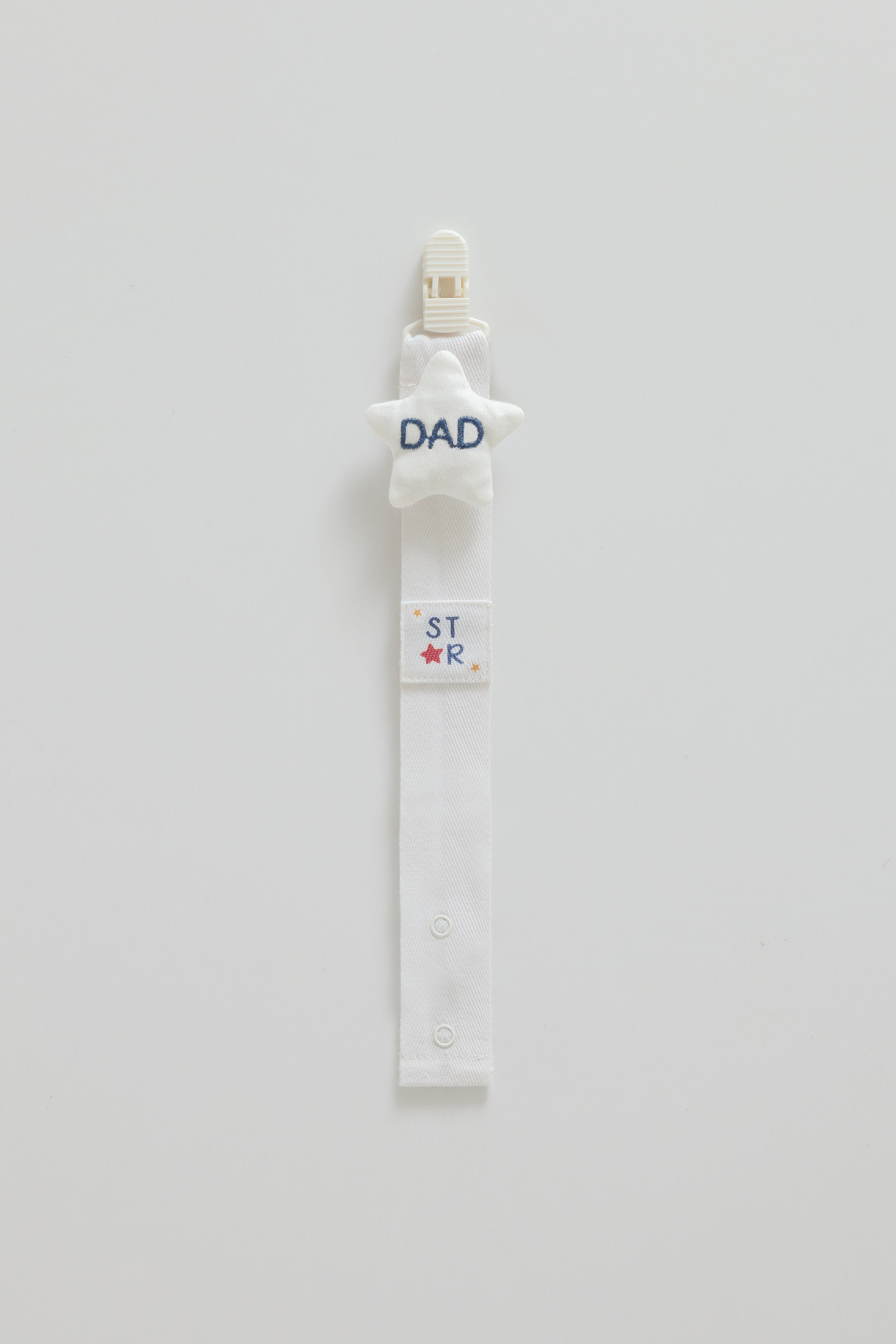 Caramell  Bebek Mom And Dad Baskılı Emzik Askısı 0-1 Yaş LACİVERT