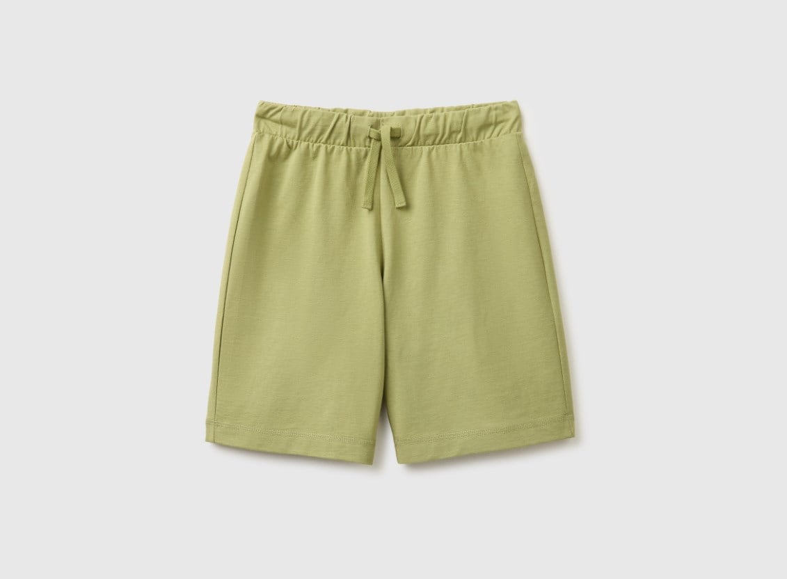 United Colors of Benetton Erkek Çocuk Logolu Bermuda Penye Şort 6-14 Yaş HAKİ