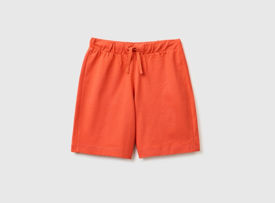 United Colors of Benetton Erkek Çocuk Logolu Bermuda Penye Şort 6-14 Yaş KIRMIZI