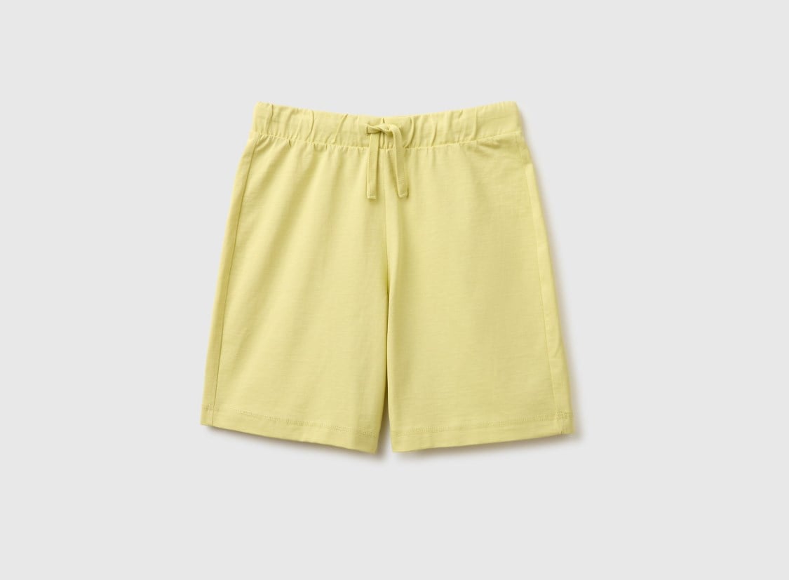 United Colors of Benetton Erkek Çocuk Logolu Bermuda Penye Şort 6-14 Yaş SARI