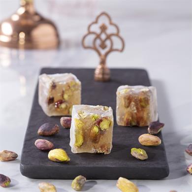 راحة الحلقوم  التركية مع الفستق المحمص المزدوج