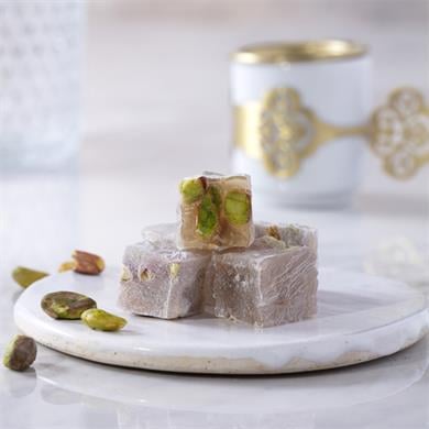 راحة الحلقوم  التركية مع الفستق المحمص المزدوج