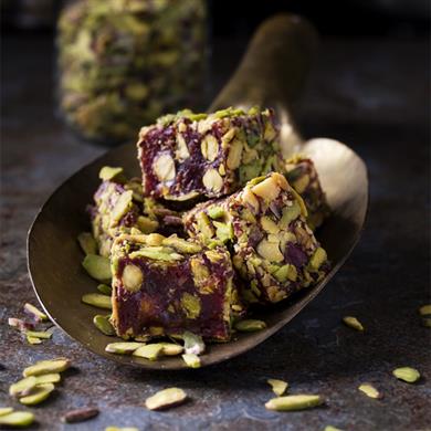 فستق صافي مغطى براحة الحلقوم التركية 