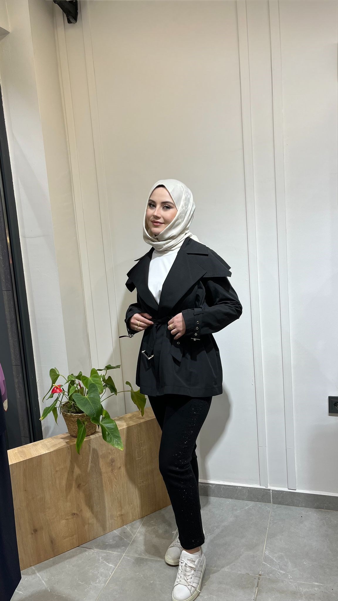 La Carte Yandan Damla Taş İşlemeli Mom Jeans Pantolon YT Siyah 0291