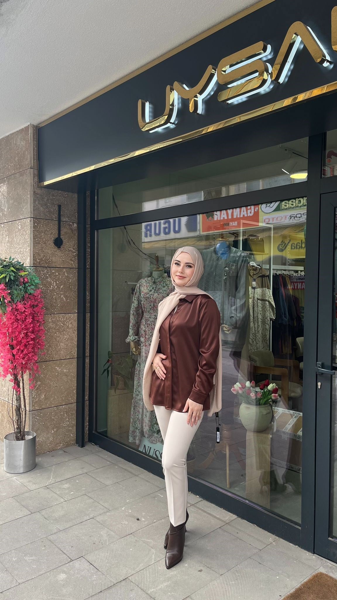 Yusuf Özdemir Beli Kemerli Kumaş Pantolon 1169 Taş