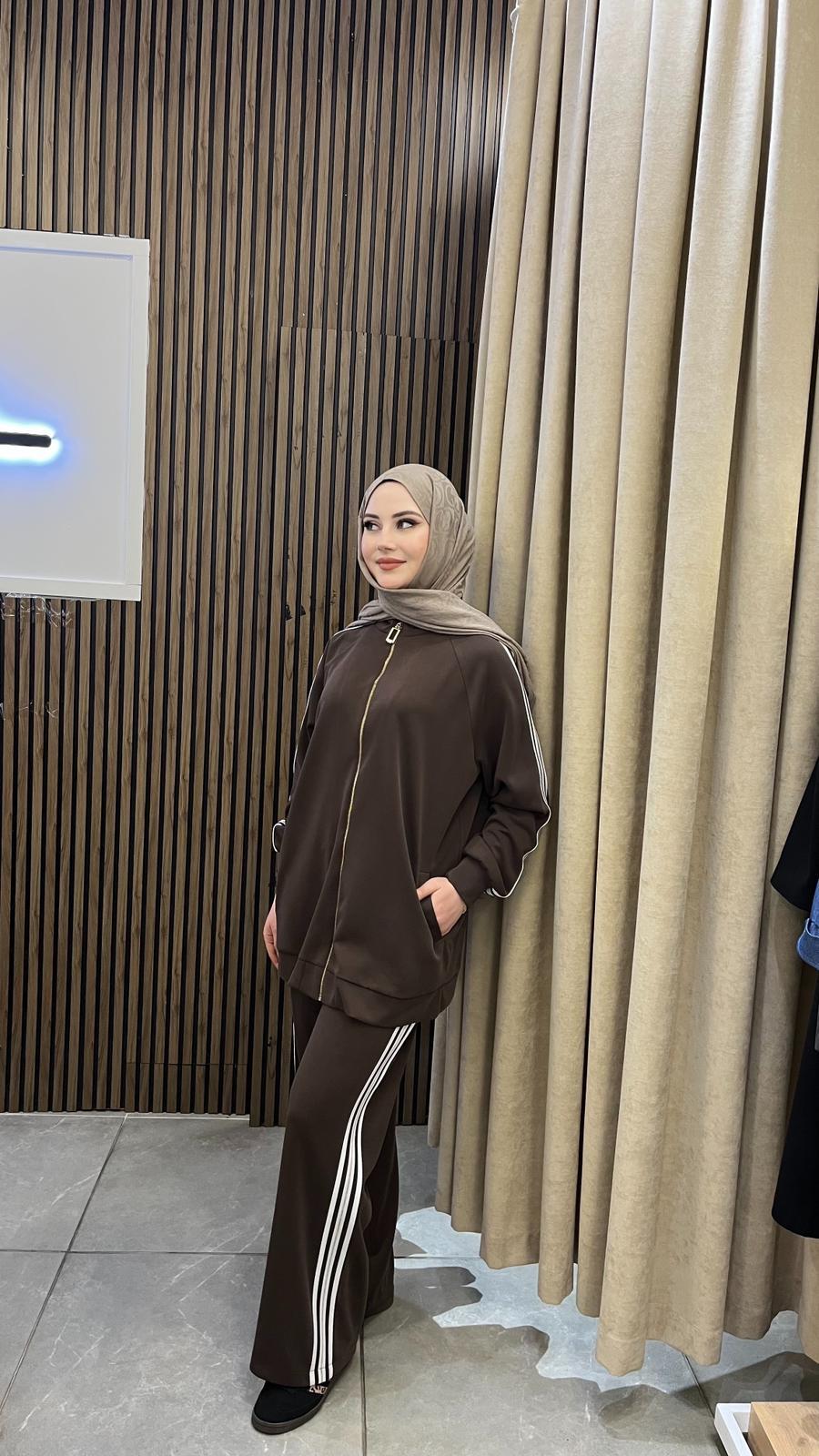 Nuss 1092 Şerit Detaylı Önden Full Fermuarlı Pantolonlu Takım Kahve