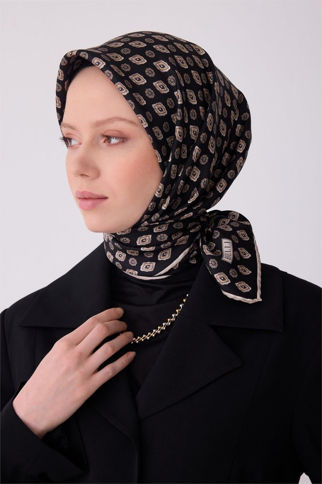 Belli Siyah Etnik Desen %100 Twill İpek Eşarp 4308-85