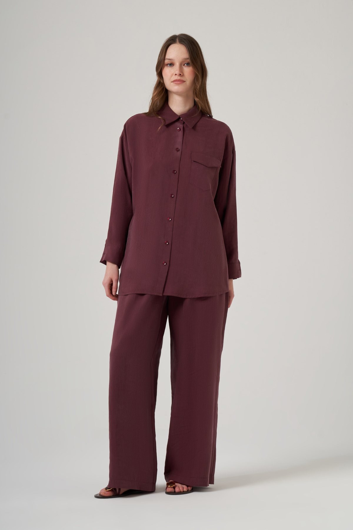 Nuss 1063 Tek Cep Kapak Detaylı Tencel Kumaş Gömlek Yaka Pantolonlu Takım Mürdüm