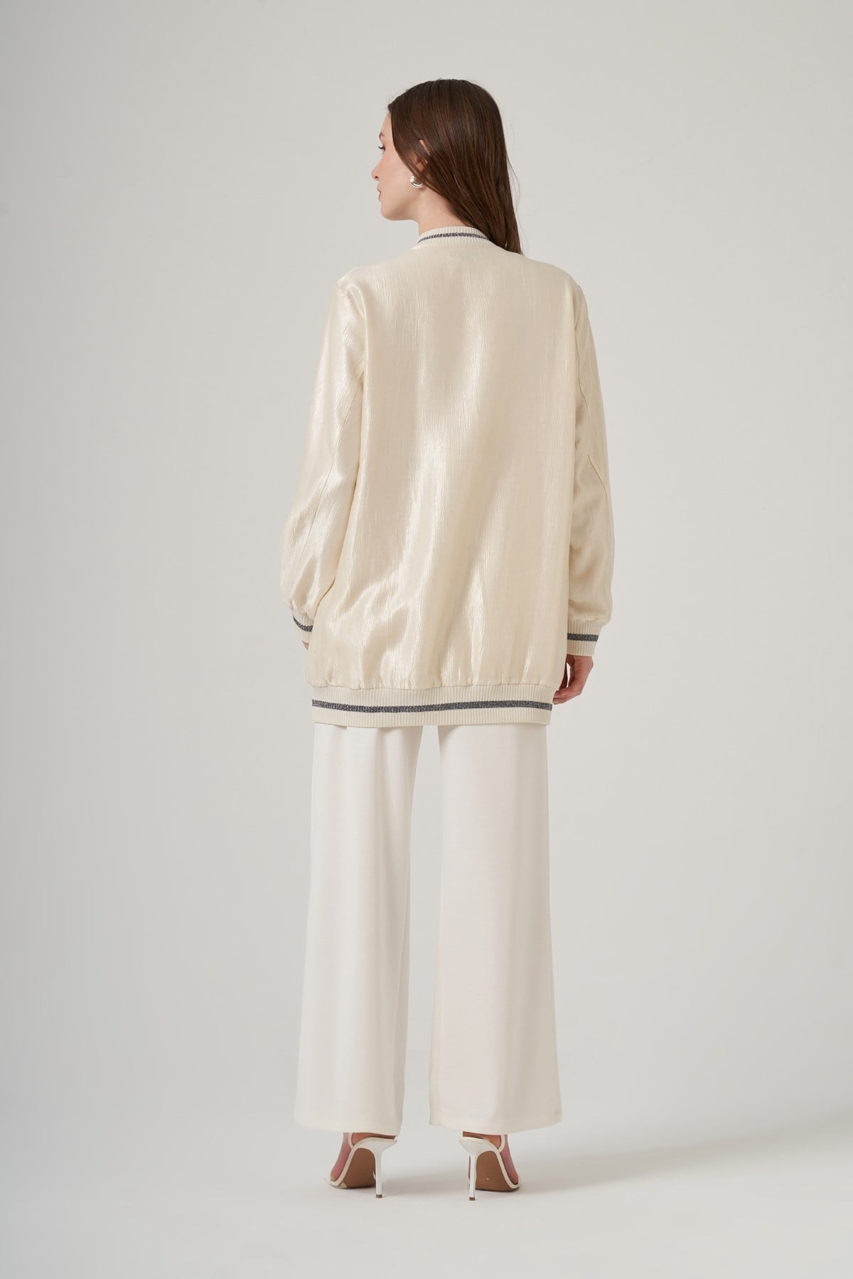 Nuss 6038 Taş İşlemeli Jakar Bamber Kap Ekru