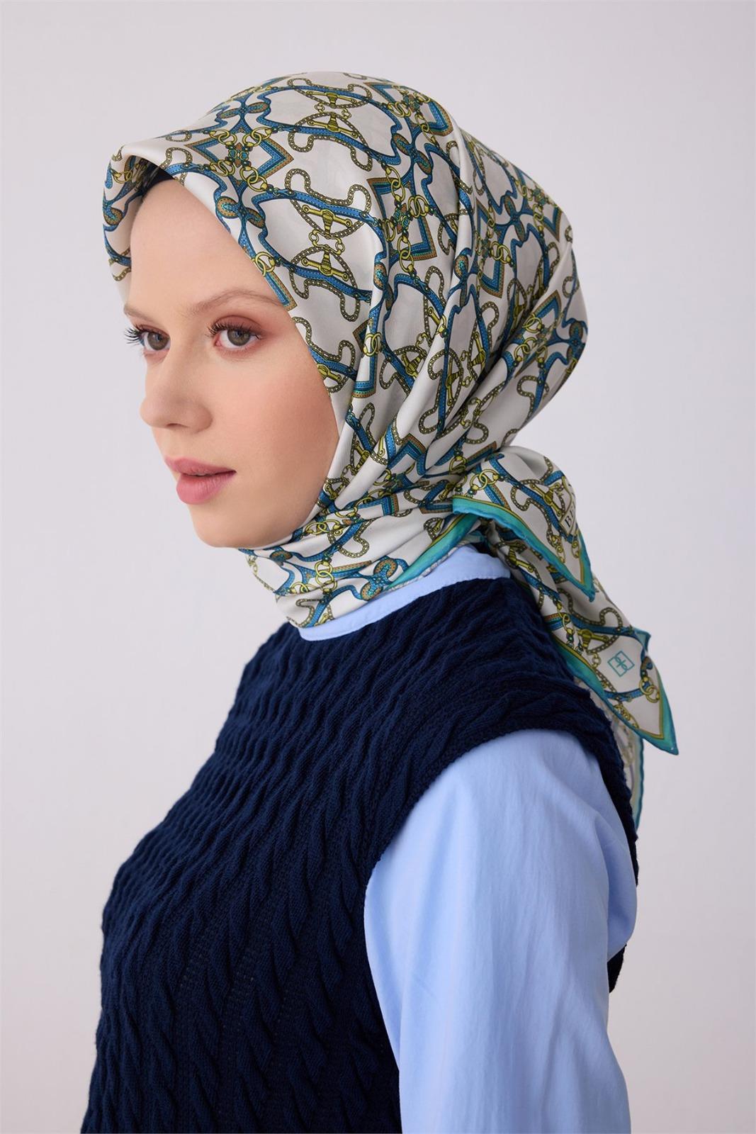 Belli Petrol Mavisi Ekru Klasik Desen %100 Twill İpek Eşarp 4328-82