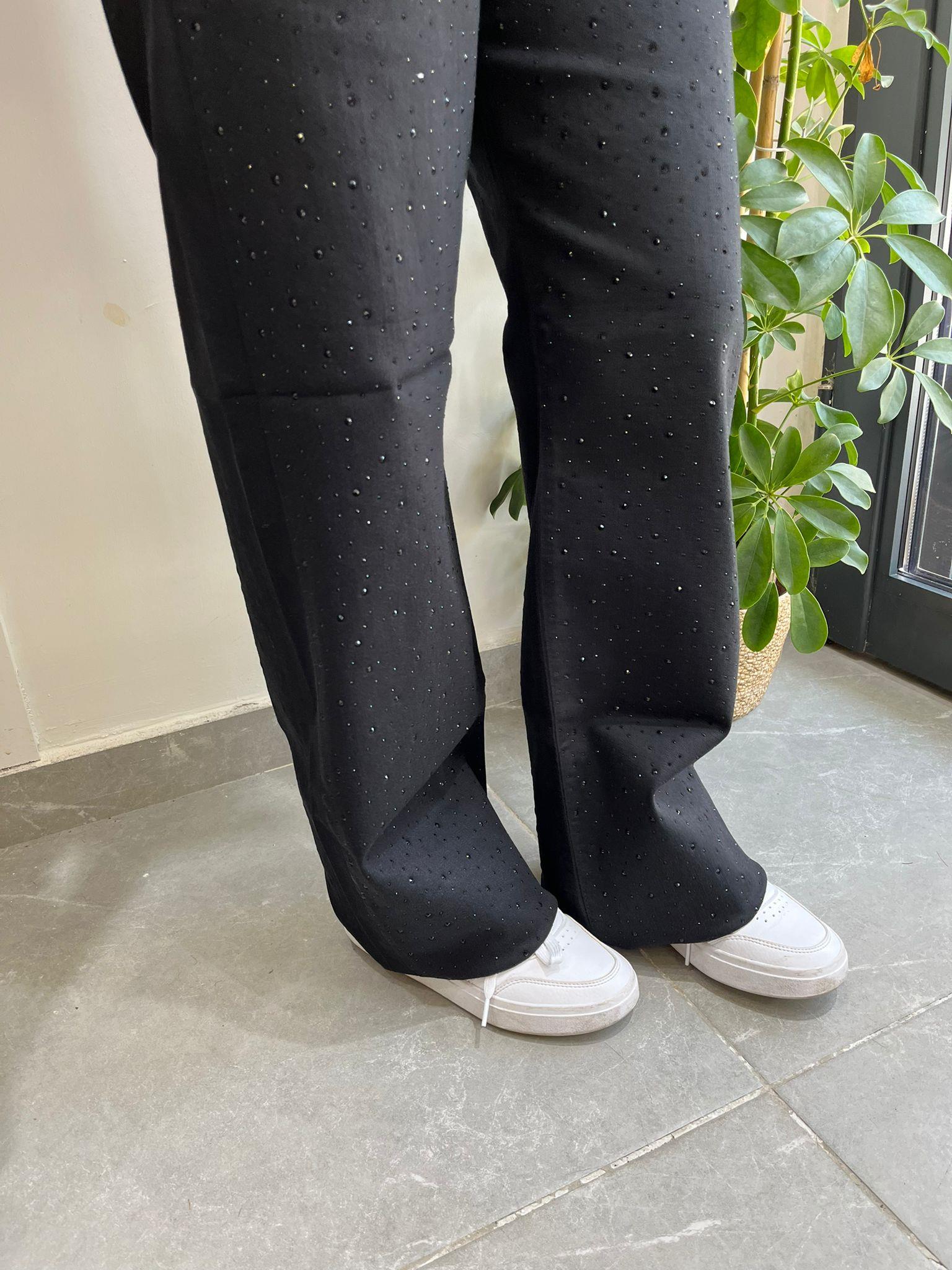 Bol Paça Dökme Taş Jean Siyah 8000