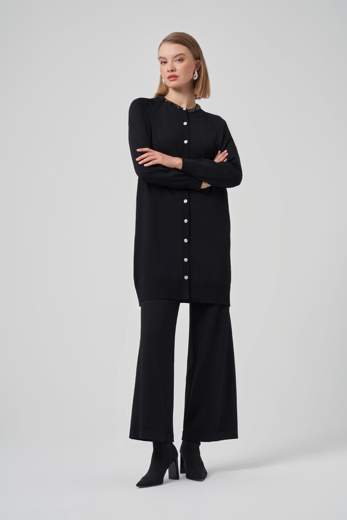 Nuss 300T Yakası Taş İşlemeli Merserize Tunik Siyah