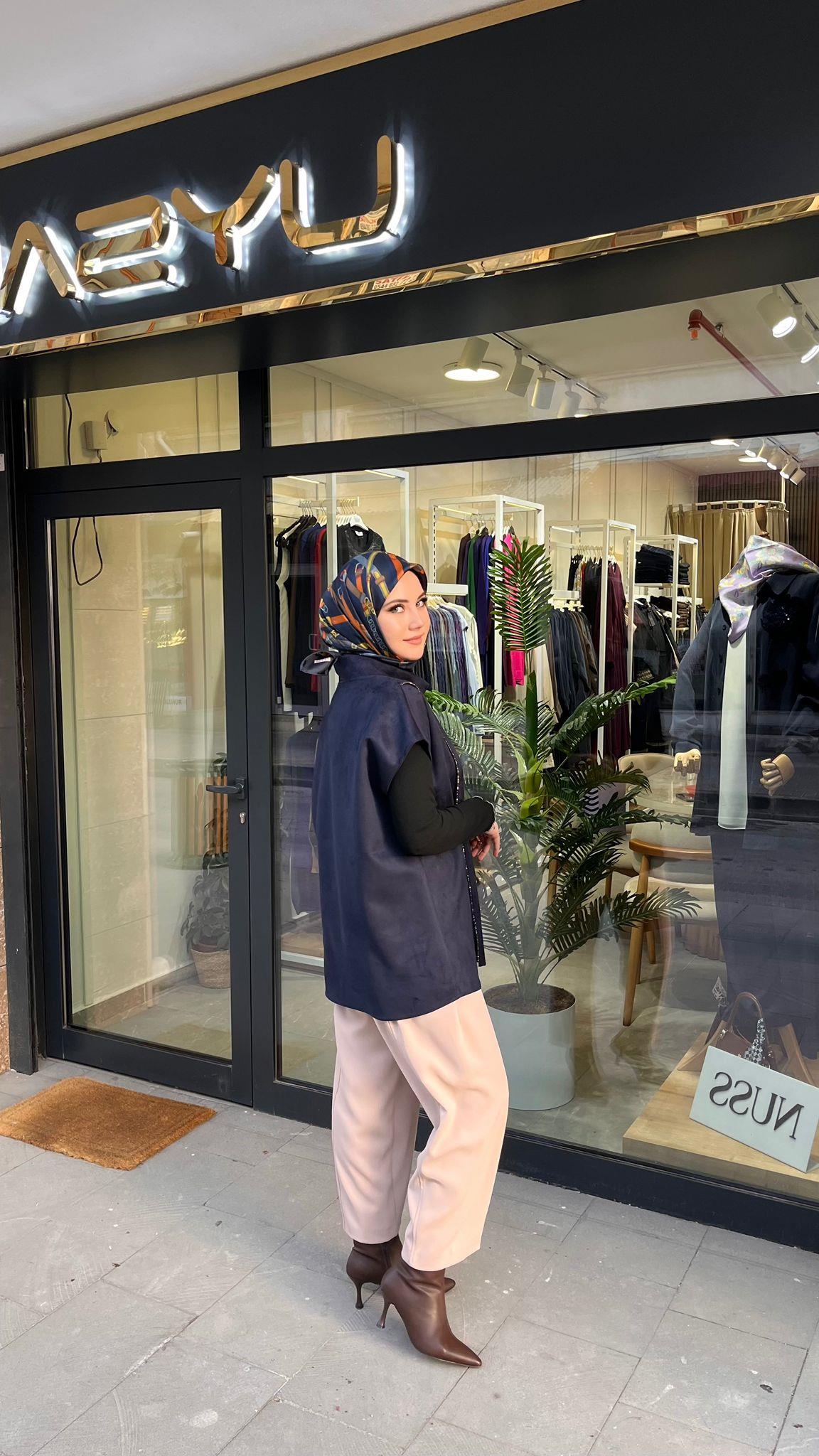 Qmash 02911 Süet Süveter Lacivert – Yaprak İşleme Detaylı Dik Yaka